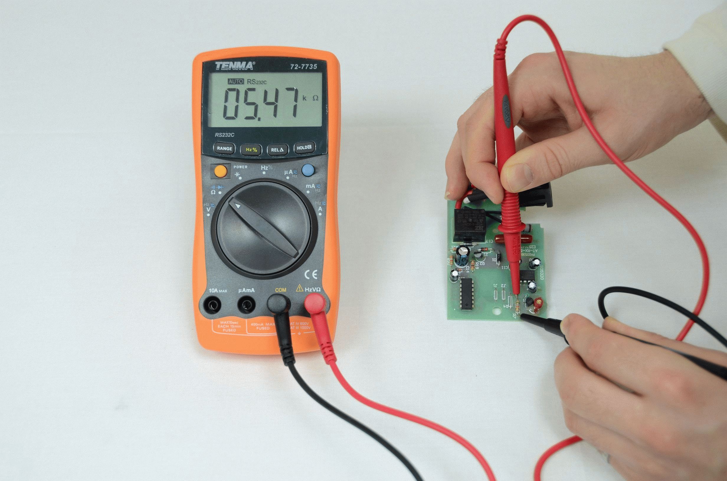 Как измерять напряжение вольтметром